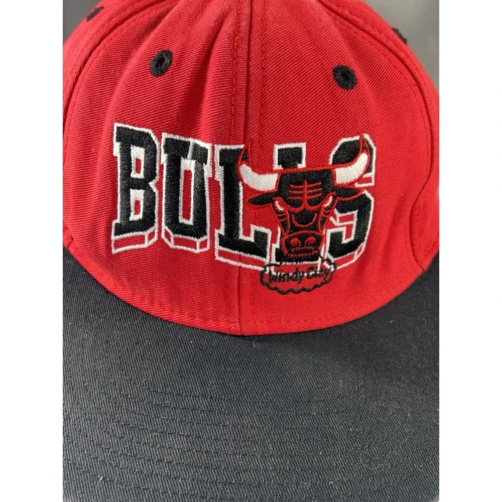 Vintage 90's Adidas Chicago Bulls Hardwood Classic SnapBack Hat Basketball NBA